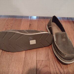 New Ariat Cruisers - 10B